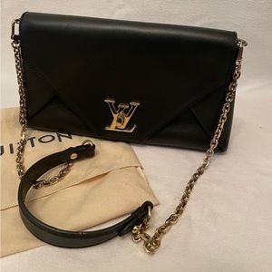 Authentic Louis Vuitton LV Lockme chain bag in black